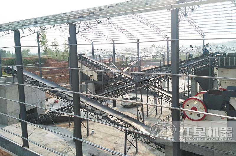 河卵石、青石破碎生產(chǎn)線現(xiàn)場(chǎng)3 河卵石、青石破碎生產(chǎn)線現(xiàn)場(chǎng)3