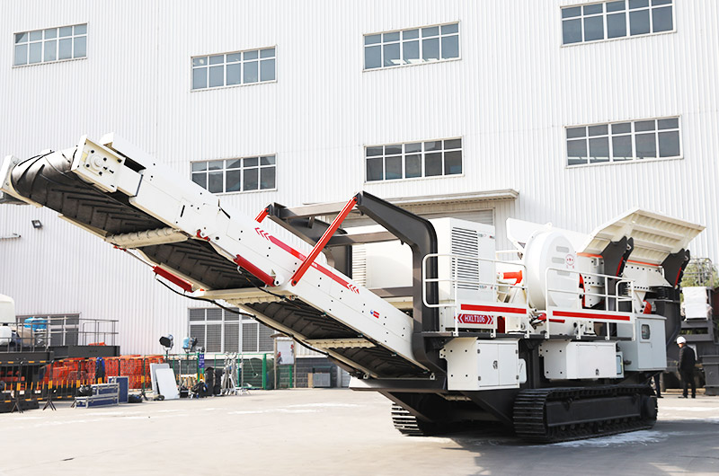 客戶參觀：液壓驅動履帶式移動破碎站-全剛性船型結構，穩定效能高