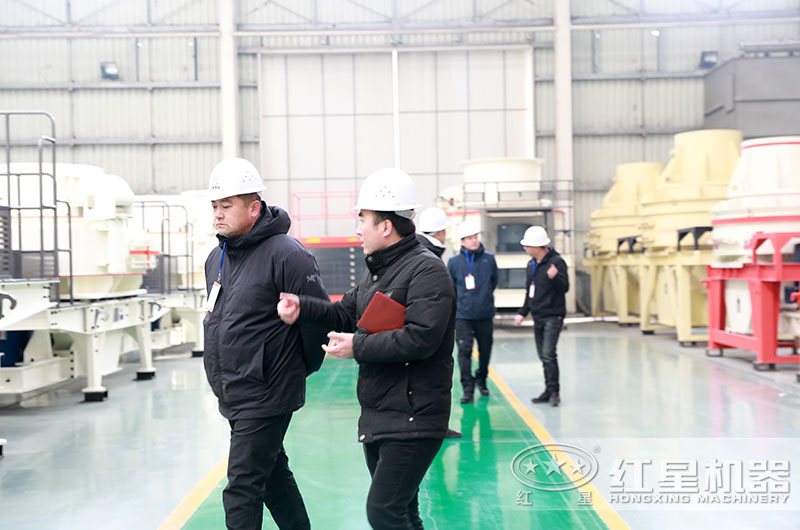 客戶來(lái)廠考察,銷售經(jīng)理幫助選型 客戶來(lái)廠考察,銷售經(jīng)理幫助選型