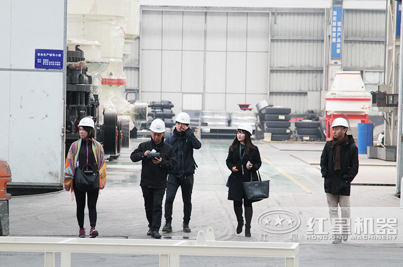 規(guī)模化設(shè)備廠房,提供立式復(fù)合破碎機(jī)免費(fèi)咨詢 規(guī)模化設(shè)備廠房,提供立式復(fù)合破碎機(jī)免費(fèi)咨詢