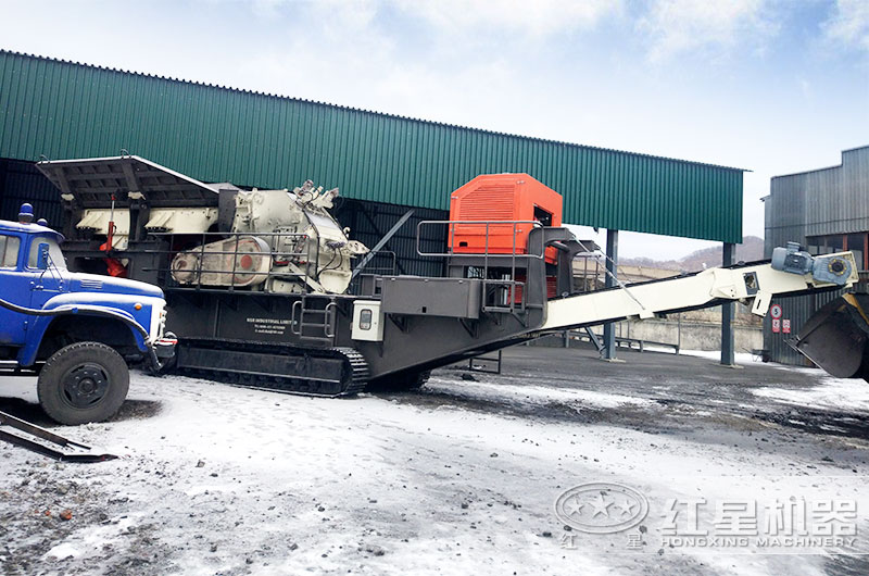 移動式煤炭破碎機圖片,俄羅斯客戶現(xiàn)場 移動式煤炭破碎機圖片,俄羅斯客戶現(xiàn)場