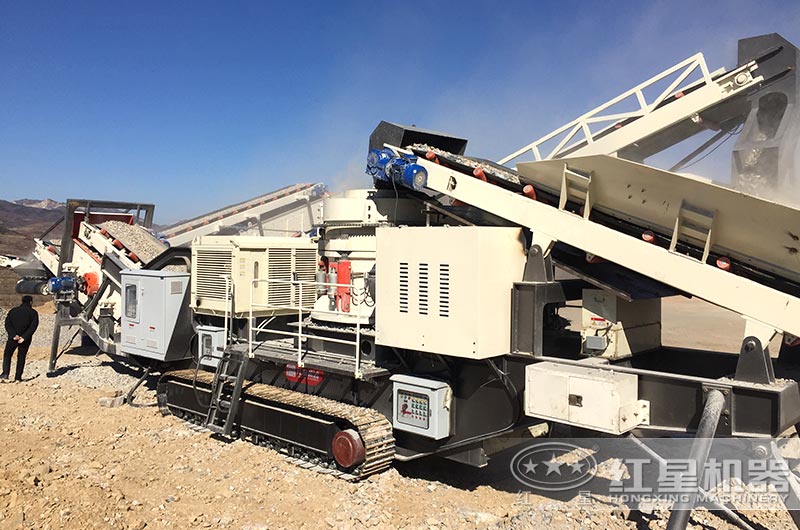 山東客戶履帶式碎石機作業(yè)現(xiàn)場圖 山東客戶履帶式碎石機作業(yè)現(xiàn)場圖