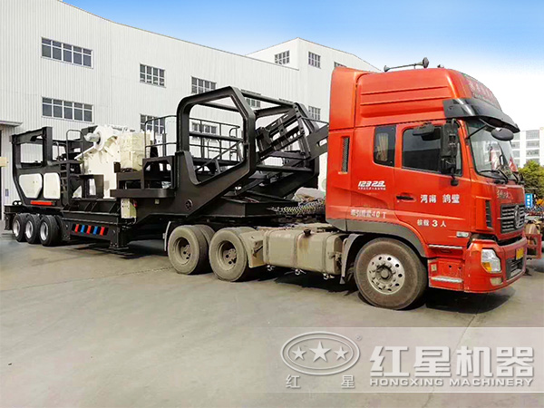 時(shí)產(chǎn)200噸廢鋼渣移動(dòng)破碎機(jī)直接發(fā)往客戶現(xiàn)場(chǎng) 時(shí)產(chǎn)200噸廢鋼渣移動(dòng)破碎機(jī)直接發(fā)往客戶現(xiàn)場(chǎng)