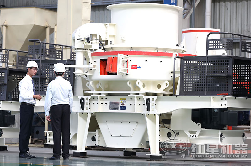 客戶到車(chē)間考察，打開(kāi)設(shè)備查看