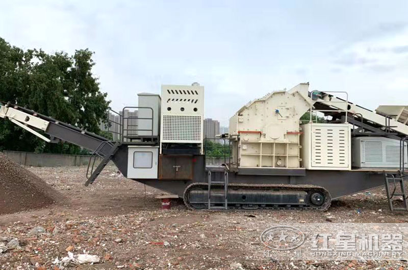 浙江客戶履帶式碎石機作業(yè)現(xiàn)場 浙江客戶履帶式碎石機作業(yè)現(xiàn)場