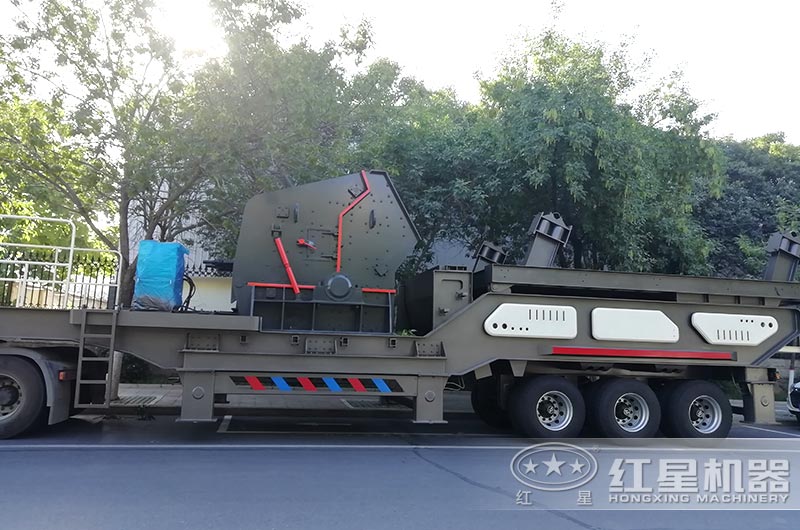 輪胎反擊式流動碎石機圖片 輪胎反擊式流動碎石機圖片