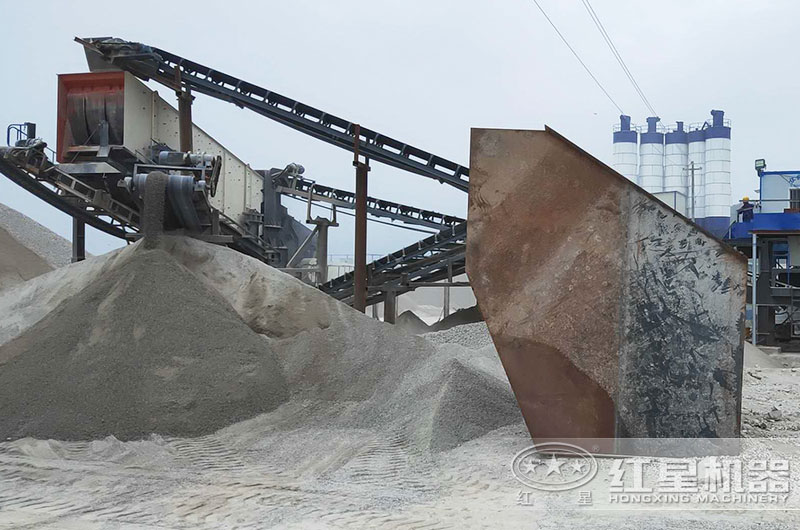 移動反擊式破碎機圖片 移動反擊式破碎機圖片