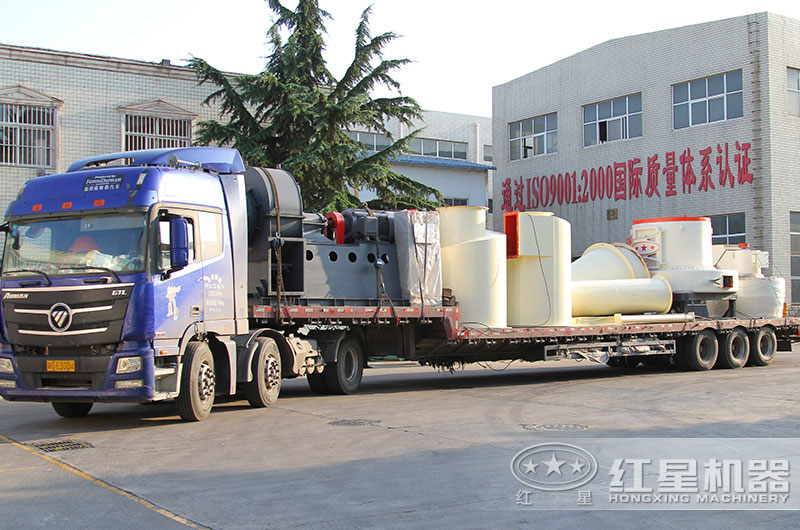 新型雷蒙磨粉機設(shè)備發(fā)貨中 新型雷蒙磨粉機設(shè)備發(fā)貨中