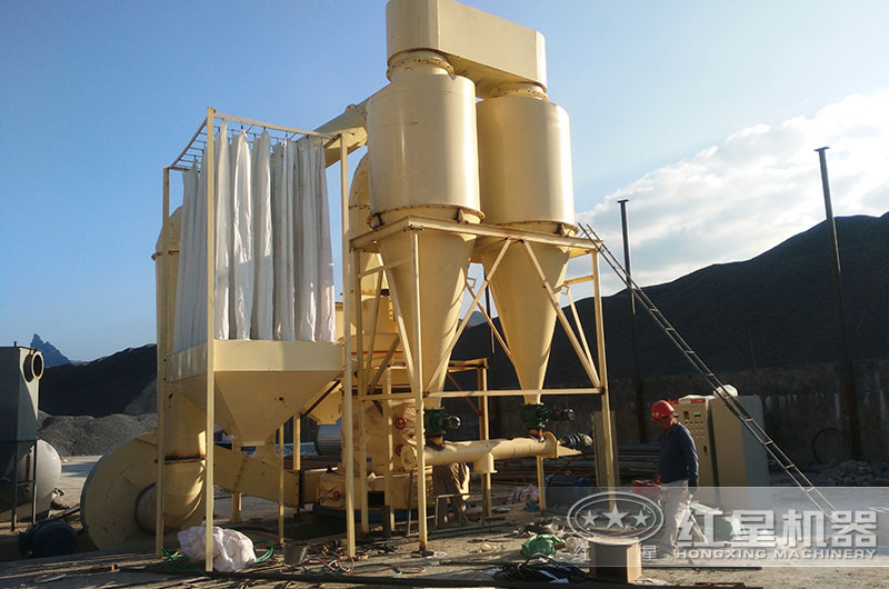 紅星磨粉機(jī)工作現(xiàn)場圖片 紅星磨粉機(jī)工作現(xiàn)場圖片