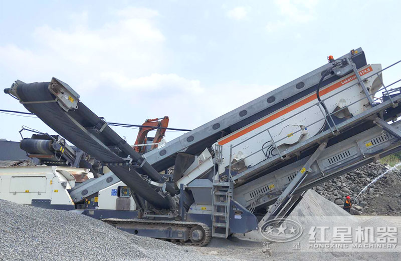 移動式建筑垃圾粉碎機現(xiàn)場 移動式建筑垃圾粉碎機現(xiàn)場