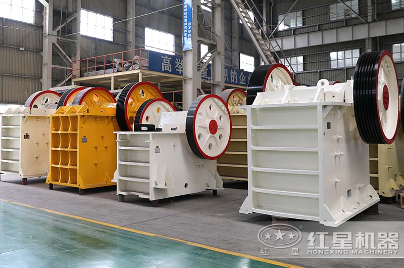 顎式破碎機(jī)用來(lái)粗碎加工石灰石 顎式破碎機(jī)用來(lái)粗碎加工石灰石