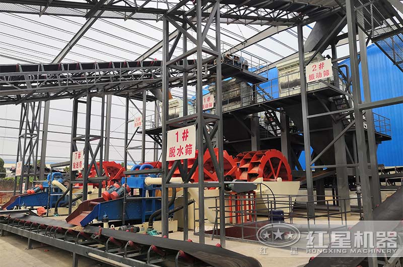 洗砂廠大型洗砂機設(shè)備現(xiàn)場 洗砂廠大型洗砂機設(shè)備現(xiàn)場