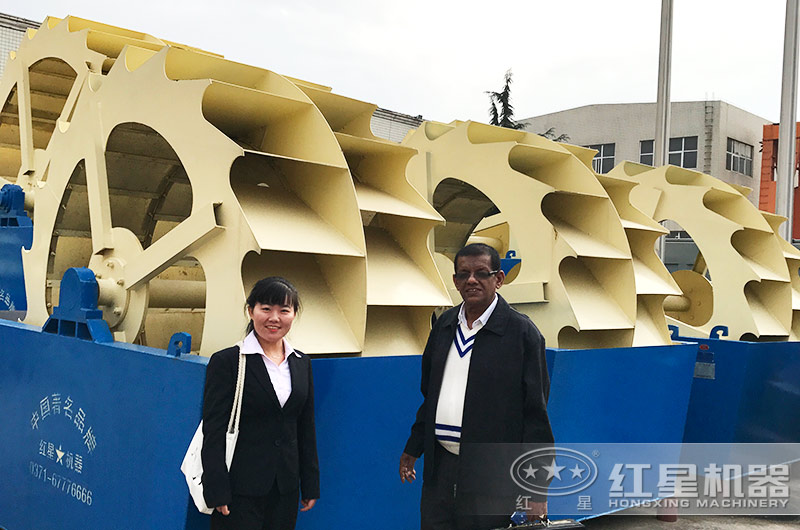 客戶來廠參觀輪斗式洗砂機 客戶來廠參觀輪斗式洗砂機