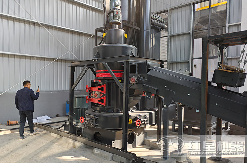 200目石料磨粉加工客戶現(xiàn)場(chǎng)