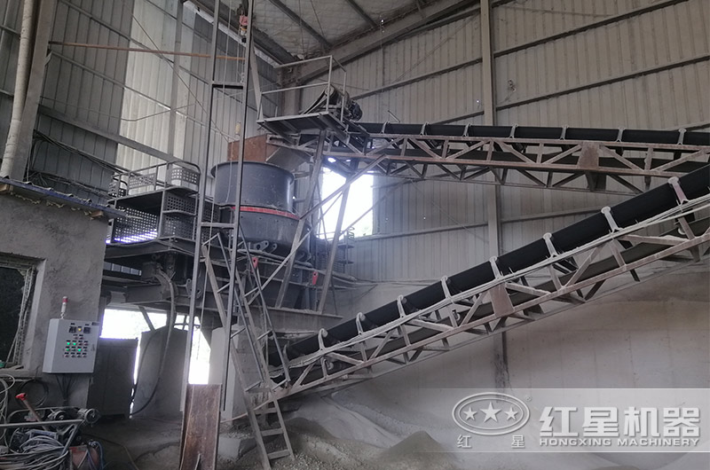 青石破碎加工客戶現(xiàn)場 青石破碎加工客戶現(xiàn)場